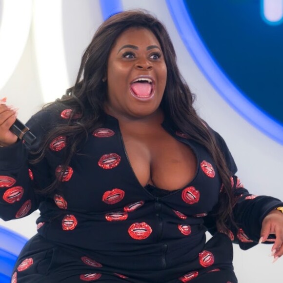 Jojo Todynho retira balão gástrico após quase um mês por desconforto