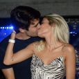Carol Dias postou vídeo beijando o marido, Kaká, no dia do seu aniversário: ' Já não imagino mais como seria a minha vida sem você e esse seu sorriso bonito!' 