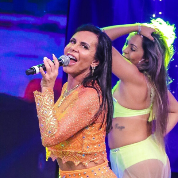 Gretchen, aos 61 anos, colecionou elogios em foto de biquíni: 'As mais novas que lutem'