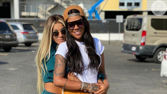 Mulher de Ludmilla, Brunna Gonçalves postou foto beijando a funkeira ao parabenizá-la por aniversário: 'Me sinto tão sortuda por ter alguém como você na minha vida'