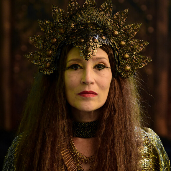 Na novela 'Gênesis', Jaluzi (Beth Goulart) é a rainha casada com Bera (Charles Paraventi)