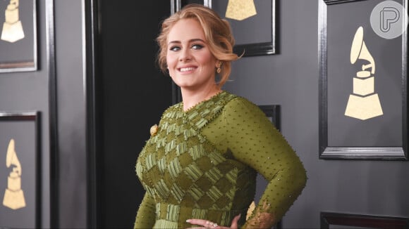 Adele comemora aniversário de 33 anos
