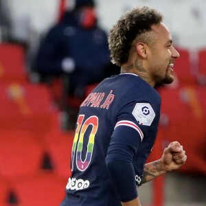 Homenagem de Neymar em jogo do PSG emocionou mãe de MC Kevin