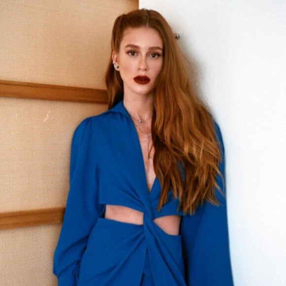 Marina Ruy Barbosa faz foto com cactos e dá resposta a pedido de Juliette: 'Corre aqui'