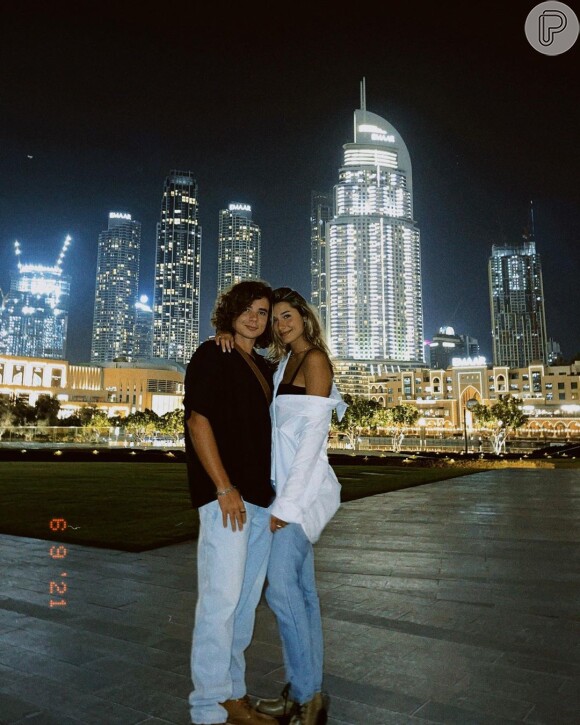Sasha e marido, João Figueiredo, encerram lua de mel no Dubai com foto do prédio mais alto do mundo