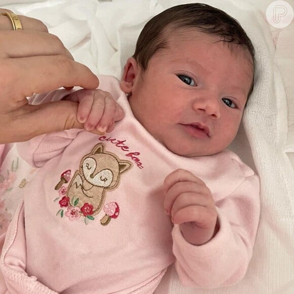 Virgínia Fonseca elogiou comportamento da filha, Maria Alice, ao receber vacinas: 'Guerrerinha'