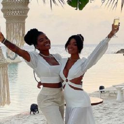 Ludmilla e Brunna Gonçalves renovam casamento no Caribe