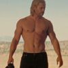 Chris Hemsworth mostra corpo musculoso no filme 'Thor'