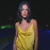 Bruna Marquezine tem o cabelo natural na altura do ombro