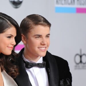 Selena Gomez, que namorou Justin Bieber, fala sobre relacionamentos em entrevista