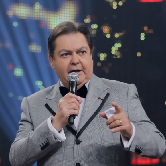 Faustão desligou o celular e não responde e-mails, relatam amigos segundo a colunista Keila Jimenez, do 'Balanço Geral SP', nesta sexta-feira, 25 de junho de 2021