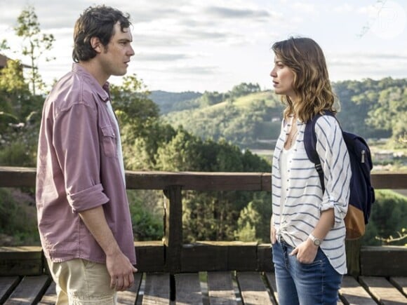 Laura (Nathalia Dill) desiste de se casar com Marcos (Thiago Lacerda) e procura Caíque (Sergio Guizé), em 'Alto Astral'