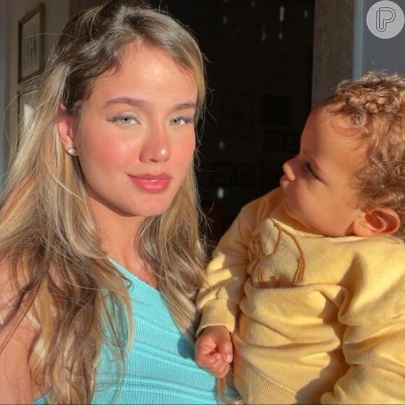 Biah Rodrigues já é mãe de Theo, de 1 ano e 1 mês
