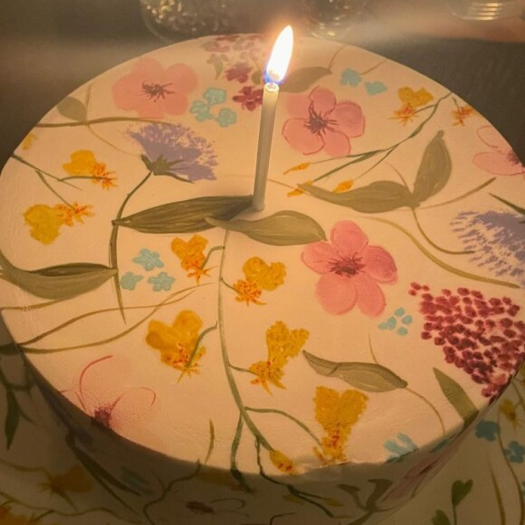 Marina Ruy Barbosa mostrou seu bolo de aniversário