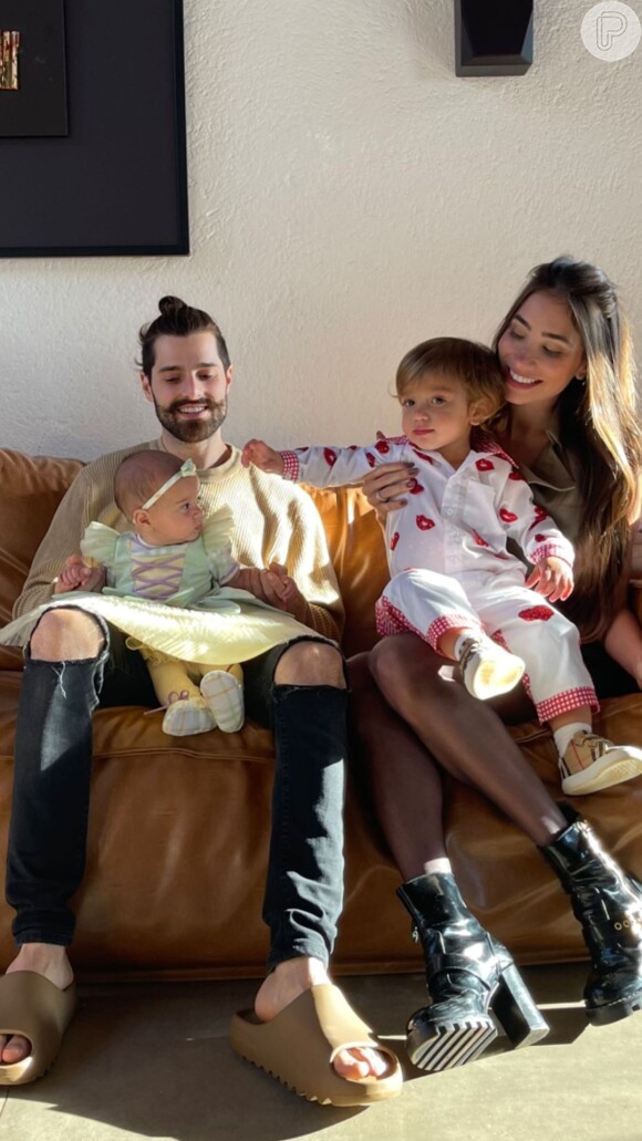 Romana Novais e Alok com os filhos no mesversário de Raika