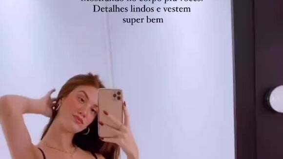 Thaisa Carvalho, nova namorada de Fiuk, exibe corpo ao posar de biquíni em vídeo