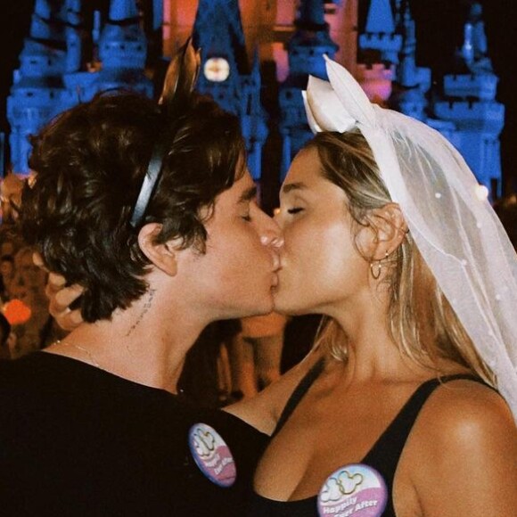 Sasha Meneghel e João Figueiredo apareceram em lua de mel na Disney