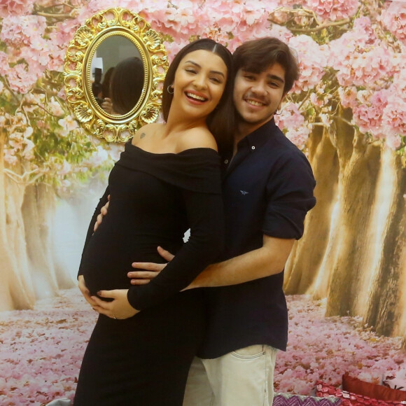 João Fernandes e Mabel Calzolari são pais de Nicolas, de quase 2 anos de idade