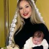 Virgínia Fonseca fez foto de noiva segurando a filha, Maria Alice, de 1 mês