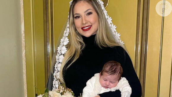 Virgínia Fonseca fez foto de noiva segurando a filha, Maria Alice, de 1 mês