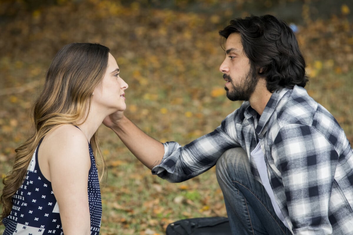 Foto Novela Salve Se Quem Puder Luna Juliana Paiva Tamb M Recebe Convite De Alejandro