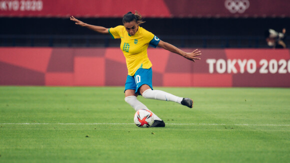Marta homenageia a noiva em golaço na estreia da Seleção Feminina nas Olimpíadas. Saiba!