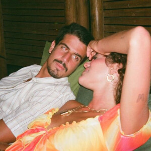 Bruna Marquezine e Enzo Celulari voltaram, apontam fãs