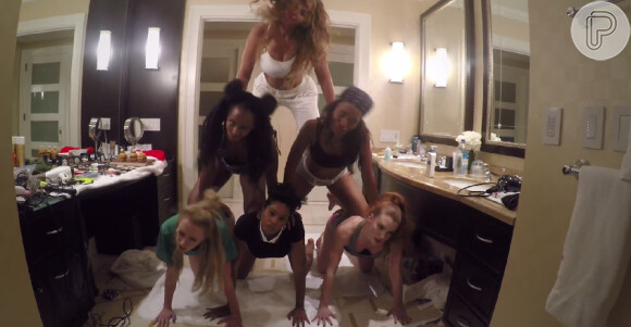 Beyoncé se diverte com dançarinas no clipe '7/11'
