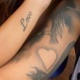 As tatuagens românticas de Neymar e Bruna Biancardi roubaram a cena na foto