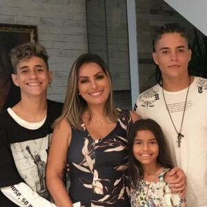 Walkyria Santos tem mais dois filhos: Bruno, de 20 anos, e Maria Flor, de 10