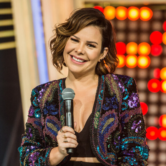 Fernanda Souza comentou no Instagram, nesta quinta-feira (12) sobre a gafe de Taís Araújo que a associou com o ex-marido, Thiaguinho no 'The Masked Singer': 'Rimos muito'