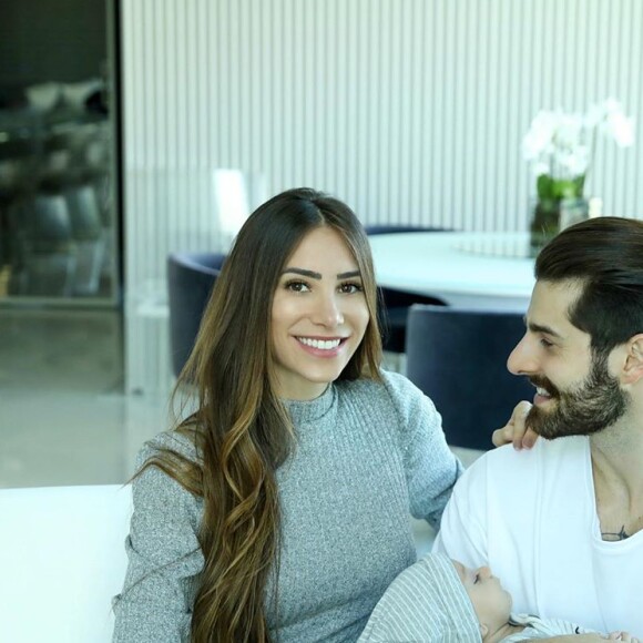 Alok e Romana Novais sofreram no parto prematuro de Raika, hoje com 8 meses, após trombose por complicações da Covid-19