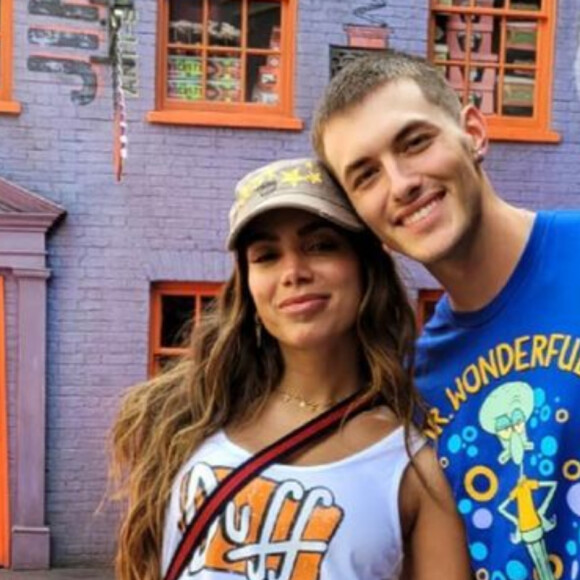 Anitta reagiu à blusa de Lula Molusco usada por seu novo affair