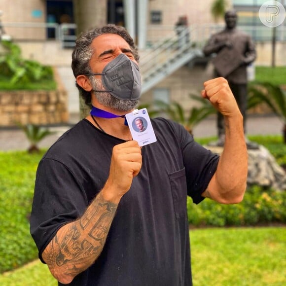 Marcos Mion celebrou sua chegada na Globo e vai distribuir crachás do 'Caldeirão' para o público