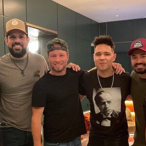 Nos Estados Unidos, Fernando, Sorocaba e Maiara, noiva de Fernando, encontraram Brian Littrell, dos Backstreet Boys