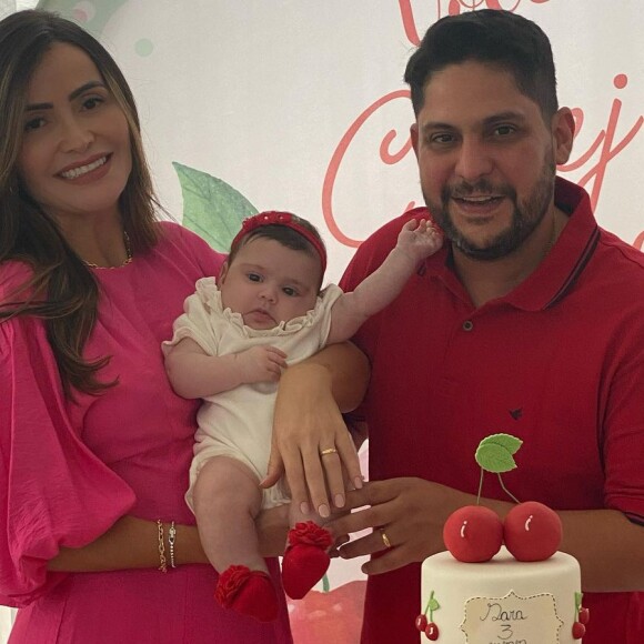 Sara é a filha do cantor Jorge com a empresária Rachel Boscati