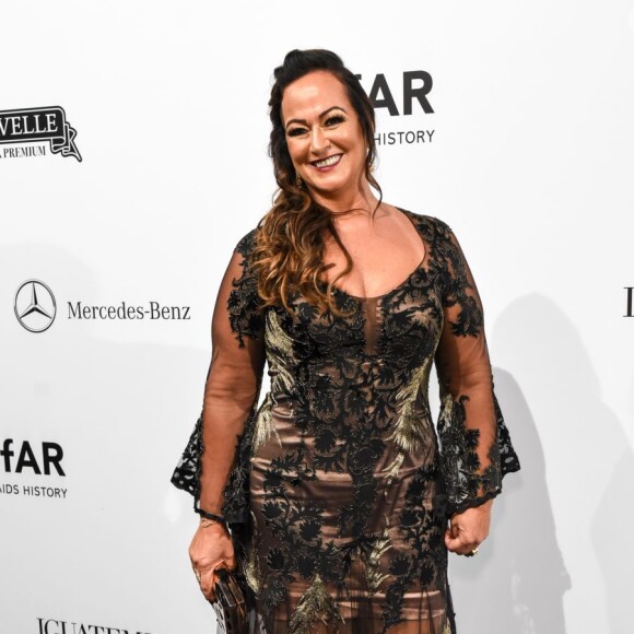 Mãe de Neymar, Nadine Gonçalves começou tratamento estético para cuidar do corpo