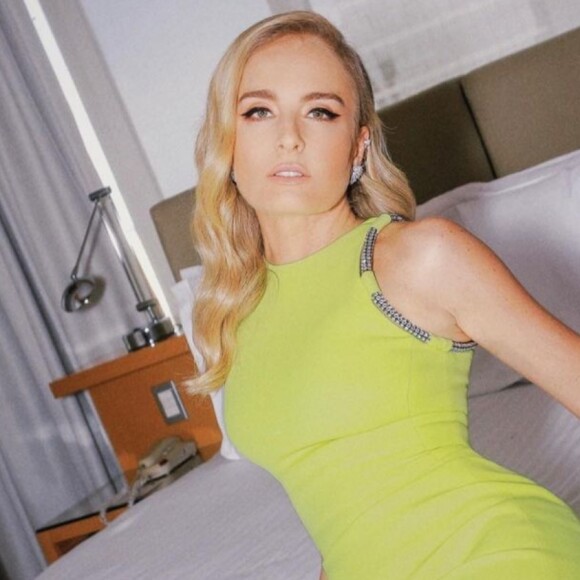 Angélica brilhou com vestido midi amarelo David Koma 