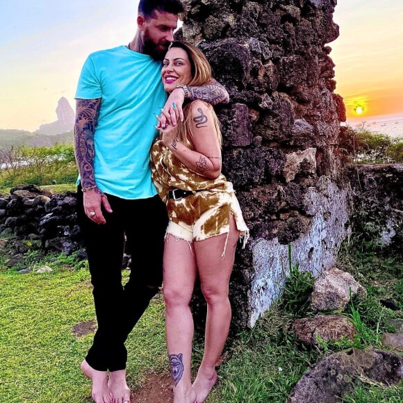 Leandro D'Lucca também deixou seu comentário na foto de Cleo