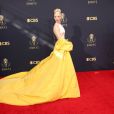 Annya Taylor-Joy usou longo Dior no Emmy 2021