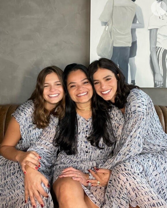 Irmã de Bruna Marquezine ganhou bolo de aniversário preparado pela atriz