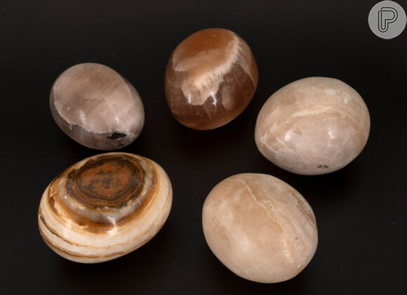 É importante que as pedras dos yoni eggs sejam feitos de material com propriedades energéticas e terapêuticas