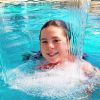 Lúcia da novela 'Carinha de Anjo' é apaixonada também por piscina