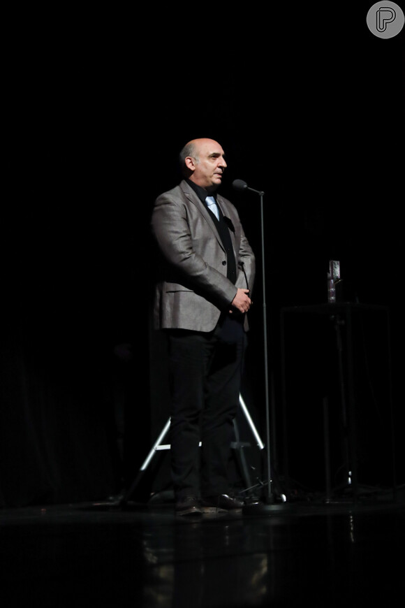 Duda Mamberti recebeu o prêmio em nome do pai, Sérgio Mamberti, que morreu em setembro