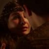 'Gênesis': Tamar (Juliana Xavier) suplica para não ser levada de volta para casa do pai. 'Vocês são minha família'