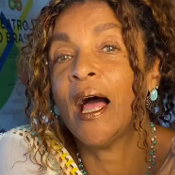 Nessa semana, Elisa Lucinda afirmou que não acreditava no celibato do Padre Fábio de Melo