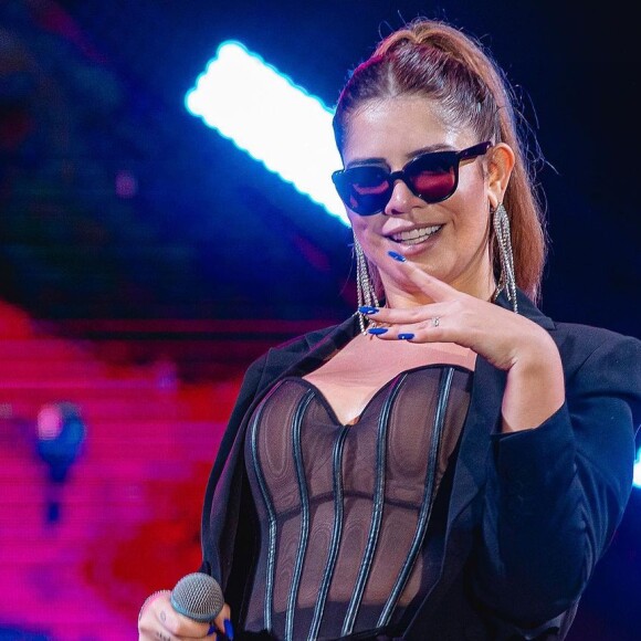 Veja looks pretos de Marília Mendonça e inspire-se!