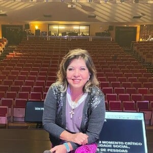 Em 'Os Tempos Mudaram', Roberta Miranda e Marília Mendonça celebram as conquistas das mulheres