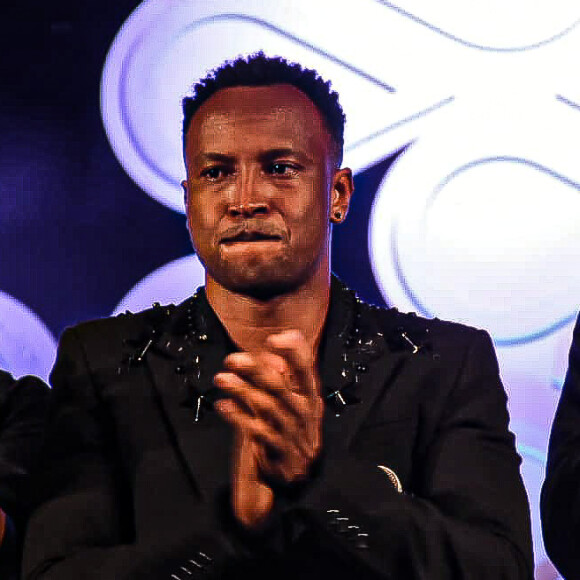 Thiaguinho segurou choro em homenagem a Marília Mendonça, morta aos 26 anos em 5 de novembro de 2021