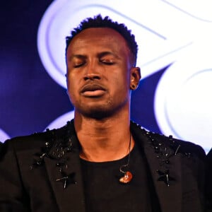 Marília Mendonça foi homenageada em show por Thiaguinho: 'Dia difícil'